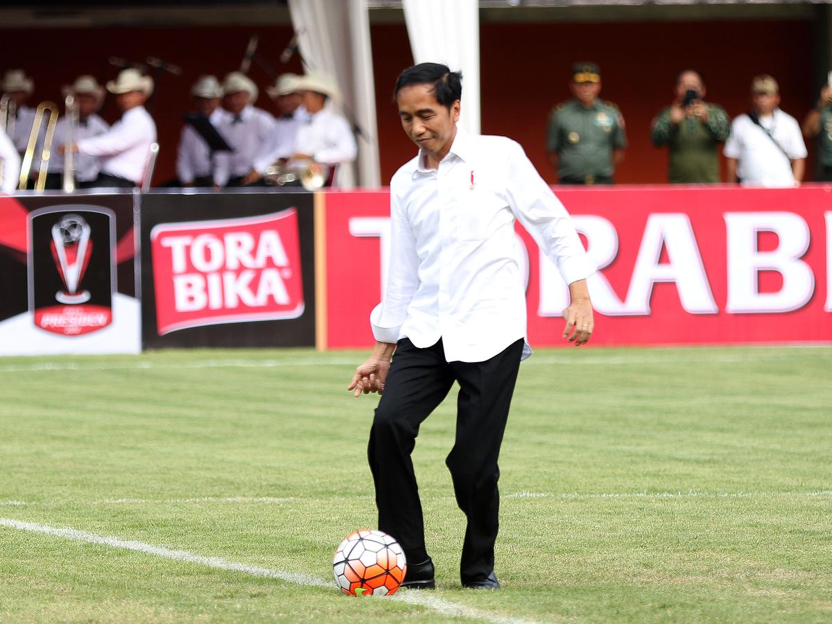 Presiden Jokowi Resmi Buka Piala Presiden 2017 - Bola Liputan6.com