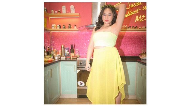 8 Gaya Pemotretan Marshanda untuk Kampanye "Self Love" Ini Banjir Pujian