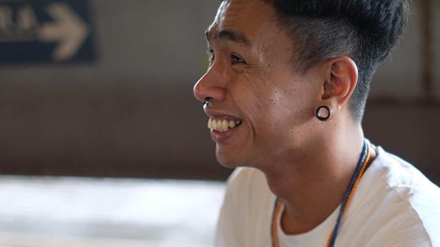 Biografi Ari  Lesmana  Vokalis Fourtwnty Sketsa