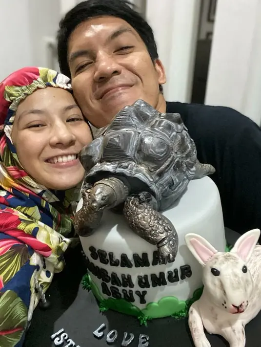 Desta Ultah (Instagram/sekarwangicake)