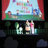 Sabtu (18/5), Rumah Dongeng Pelangi mengadakan buka bersama anak-anak prasejahtera. (Sumber foto: Fimela.com)