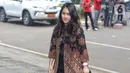 Isyana Bagoes Oka. Ia adalah seorang model, pembawa acara, penyiar berita dan saat menjabat sebagai anggota dewan pembina Partai Solidaritas Indonesia (PSI). (Liputan6.com/Angga Yuniar)