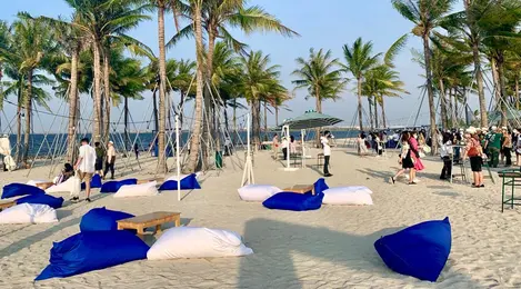 pantai pasir putih pik