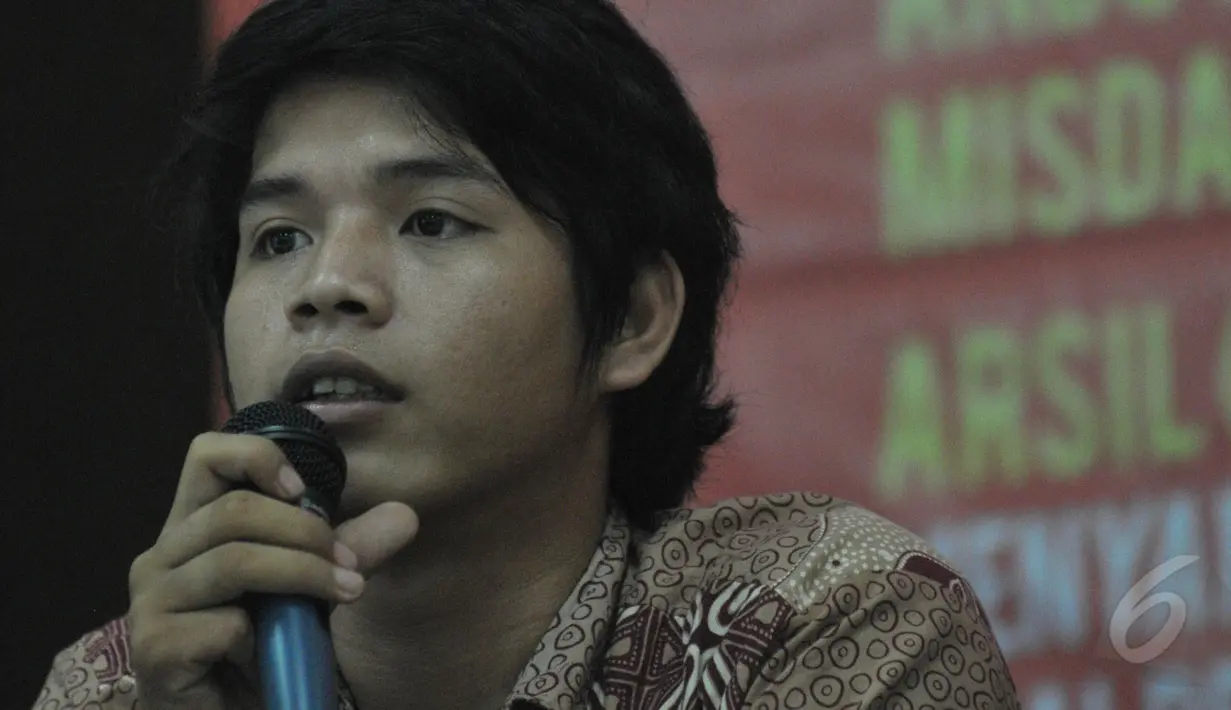 Ando Supriyanto saat menjadi pembicara “Gelar Perkara : Pemidanaan yang Dipaksakan”, Jakarta, Jumat (15/5/2015). Ando Supriyanto korban salah tangkap Polisi. (Liputan6.com/Herman Zakharia)
