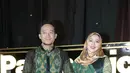 Istri presenter dan komedian, Denny Cagur, Santi Widihastuti tampil mengenakan hijab. Ini kali pertamanya Santi menghadiri acara tampil dengan hijabnya. (Galih W. Satria/Bintang.com)