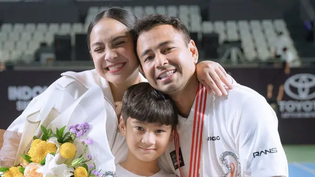 8 Momen Kemenangan Raffi Ahmad di Tiba-Tiba Tenis Lawan Desta, Berlangsung Meriah