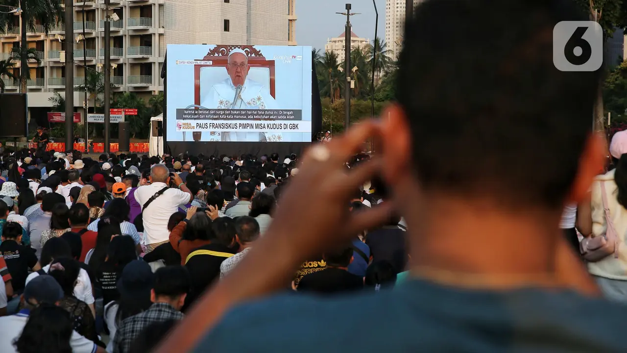 Sempat Berkunjung ke Indonesia, Paus Fransiskus Datangi Masjid Istiqlal dan Pimpin Misa Agung di SUGBK