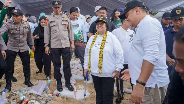 Peringati Hari Lingkungan Hidup Sedunia, KLHK Gelar Aksi Bersih Pantai di 135 Titik Seluruh Indonesia