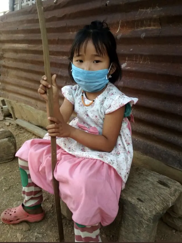 Mandiri Banget, Bocah Berusia 3 Tahun Ini Berobat Sendirian ke Dokter Tanpa Orangtua. (Sumber: Twitter/Yepthomiben)