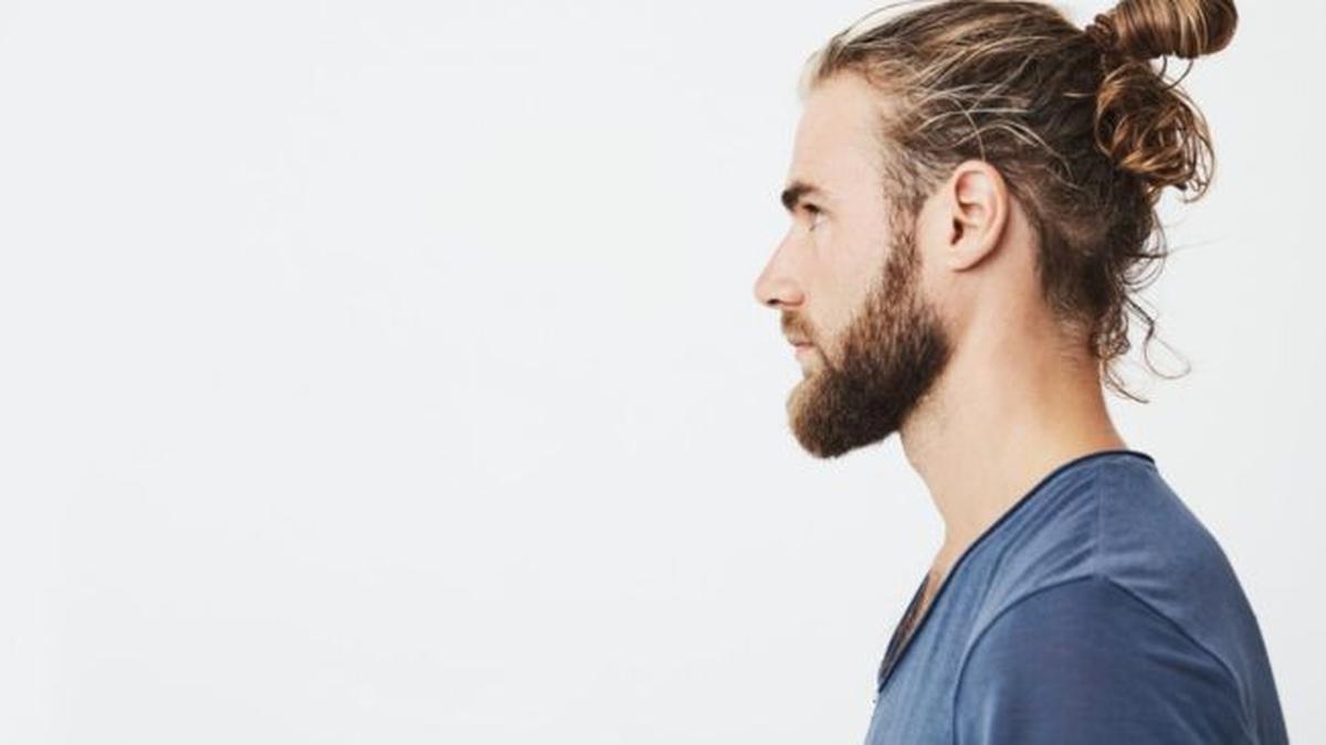 Inspirasi Tampil Keren dan Maskulin, Intip 5 Model Rambut Panjang Pria yang Stylish