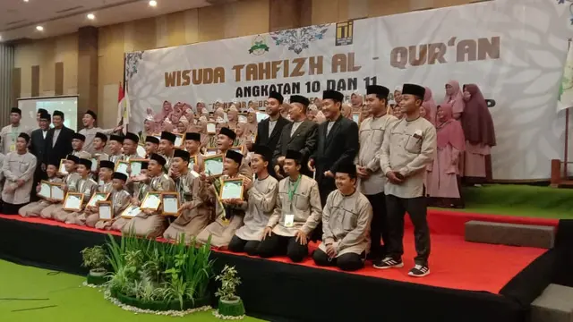 Wisuda Tahfidz Al-Qu'ran Ponpes Tahfizh Nurul Ihsan Cilacap. (Foto: Liputan6.com/Muhamad Ridlo)