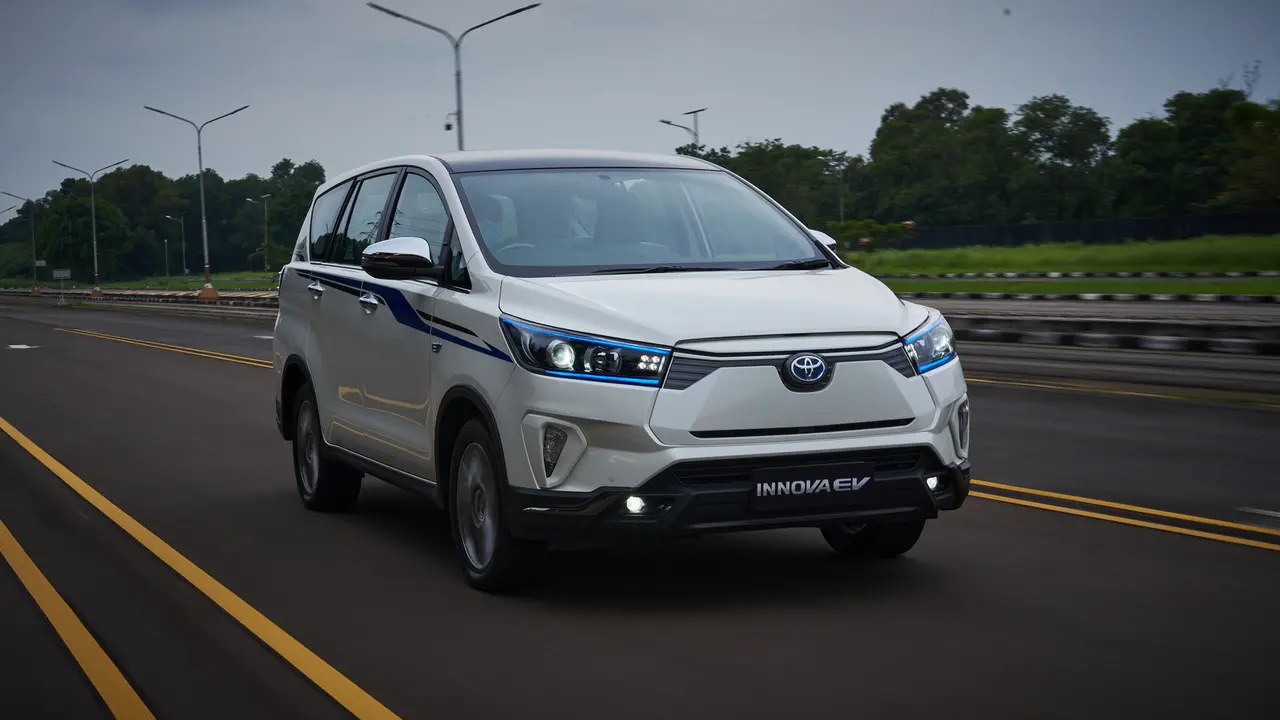 Toyota Kijang Innova EV Concept