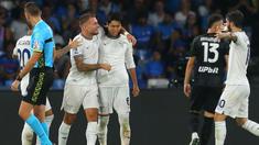 Lazio mengawali musim 2023/2024 tak secemerlang musim lalu. Hingga memasuki pekan ke-7 Serie A Liga Italia klub asuhan Maurizio Sarri terjerembab di papan bawah dengan menghuni posisi ke-16 klasemen sementara. Hal ini tentu amat kontras dengan prestasi Lazio pada musim lalu. Padahal dari komposisi pemain, musim ini Lazio diperkuat para pemain dengan nilai pasar yang lumayan tinggi. Seperti 4 pemain berikut ini yang memuncaki daftar 4 besar pemain dengan nilai pasar tertinggi di skuad Lazio pada musim 2023/2024. (AFP/Filippo Monteforte)