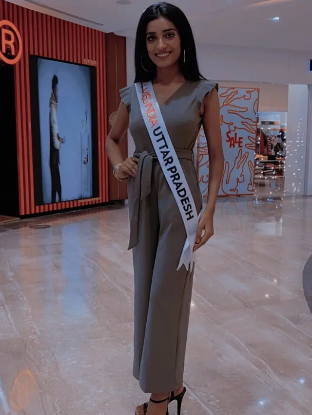 7 Pesona Manya Singh, Putri Supir Bajaj yang Jadi Runner-Up Miss India 2020