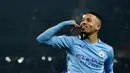 Pemain Manchester City Gabriel Jesus melakukan selebrasi usai mencetak gol ke gawang Everton pada pertandingan lanjutan Liga Inggris di Etihad Stadium, Manchester, Inggris, Rabu (1/1/2020). Dua gol Gabriel Jesus membawa Manchester City menang 2-1. (AP Photo/Rui Vieira)