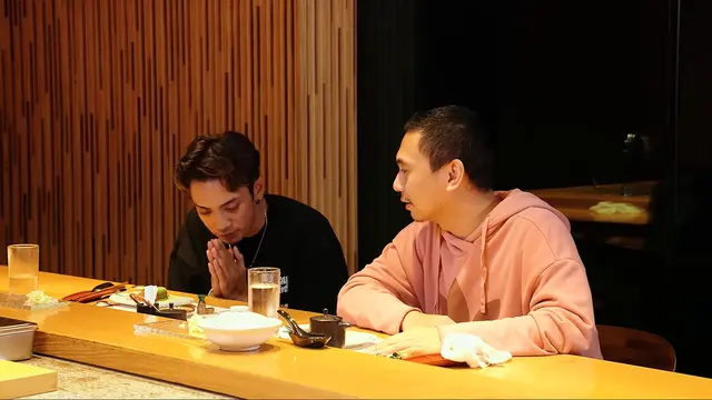 Raditya Dika & Teguh Prakoso alias Tepe - YouTube/Raditya Dika