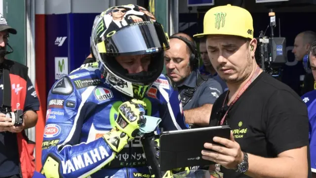 Valentino Rossi bersama sahabatnya, Alessio Salucci atau Uccio