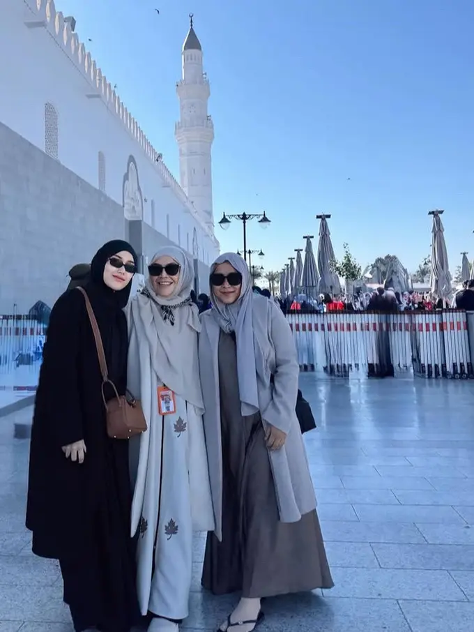 Artis Pilih Laksanakan Umrah di Penghujung Tahun 2024