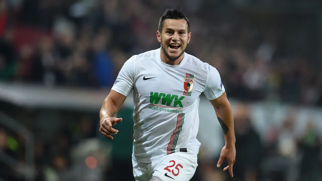 Gol Indah Pemain Argentina Ini Menangkan Augsburg