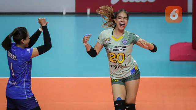 Foto: Aksi Kekasih Bagus Khafi, Shella Bernadetha saat Persembahkan Kemenangan Kedua Bandung BJB Tandamata di PLN Mobile Proliga 2022