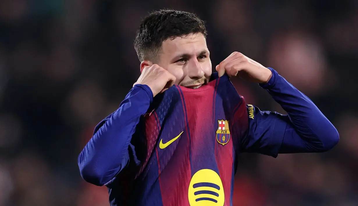 Hasil ini membuat Barcelona gagal mempertahankan posisi mereka dari puncak klasemen Liga Spanyol. Kini mereka di bawah Real Madrid dengan selisih dua poin. (AFP/Josep Lago)