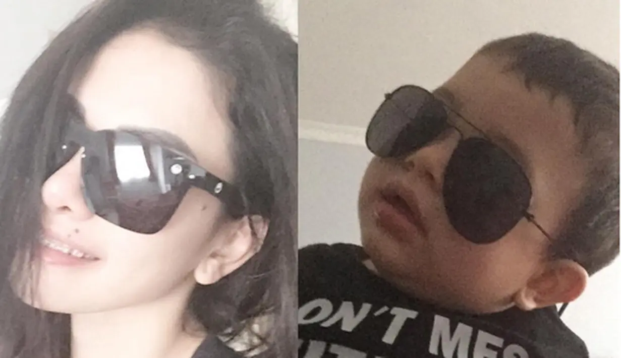 Pasangan ibu dan anak yang satu ini sangat serasi dengan kacamata hitam yang dipakai keduanya. Kelucuan bayi Al menurun dari ibunya yang juga cantik. (via instagram/@nikitamirzanimawardi)