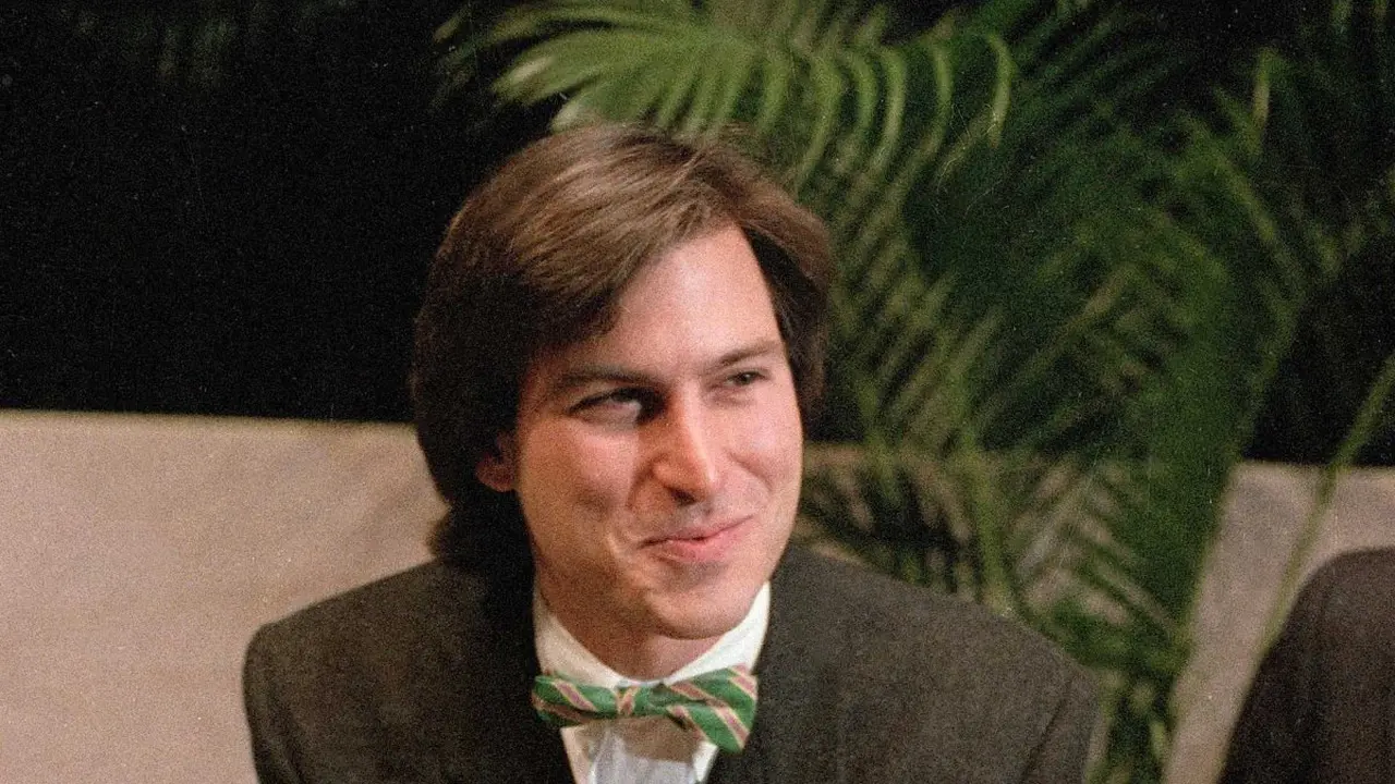 8 Manuver Bisnis Steve Jobs yang Menguntungkan Apple