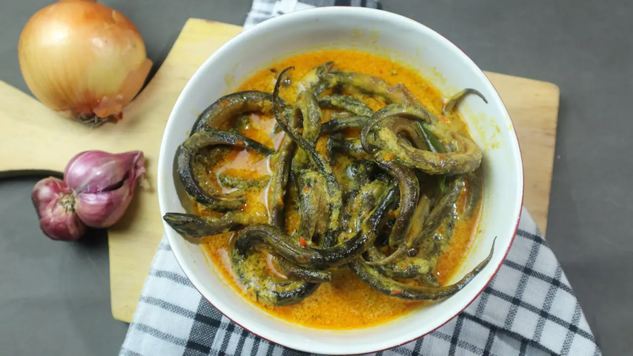 mangut belut