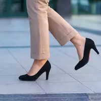 Ilustrasi berjalan kaki | Freepik