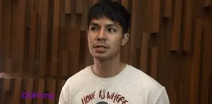 Apa saja sih yang dibawa Fero Walandouw di dalam dompetnya? Apakah masih ada foto mantannya?