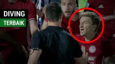 Berita video momen eks pemain Chelsea, Marko Marin, bisa dikatakan melakukan diving terbaik musim 2017-2018, di Liga Yunani. Seperti apa aksinya?