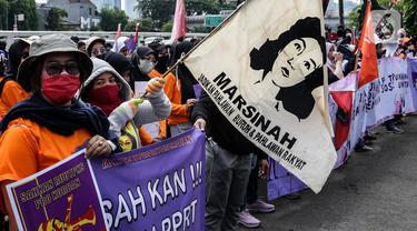 Demo Buruh Perempuan di Depan Gedung DPR