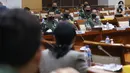 Panglima TNI Jenderal Andika Perkasa mengikuti rapat kerja dengan Komisi I di DPR RI di Kompleks Parlemen, Jakarta, Senin (24/1/2022). Agenda rapat ini antara lain Perkembangan penanganan kasus-kasus hukum prajurit TNI.  (Liputan6.com/Angga Yuniar)