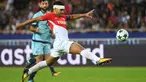 Penyerang Monaco, Radamel Falcao memimpin puncak klasemen top scorer sementara Ligue 1 Prancis dengan koleksi 12 gol. (AFP/Anne-Christine Poujoulat)