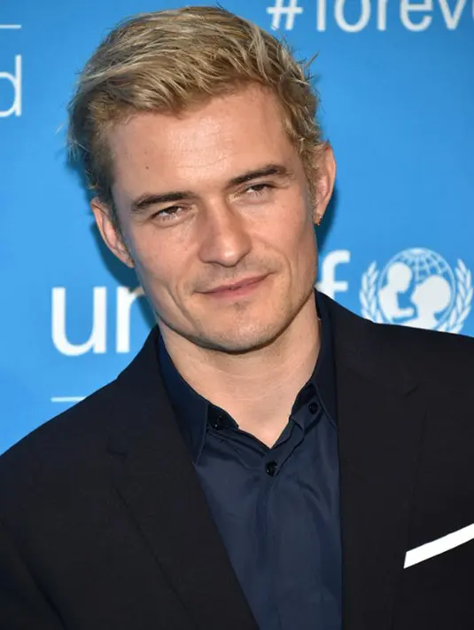 Sebelumnya Orlando Bloom lebih dulu mengubah tampilan rambutnya menjadi blonde, lantaran hal itu lah Katy Perry yang kemudian menyusul untuk membuat tampilan baru disebut ingin menyamakan tampilan kekasihnya itu. (AFP/Bintang.com)