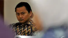 Direktur Utama PT Rifuel, Riefan Avrian saat mendengarkan keterangan saksi di Pengadilan Tipikor, Jakarta, Kamis (13/11/2014)(Liputan6.com/Miftahul Hayat)