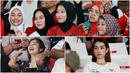 Sejumlah suporter wanita hadir menyaksikan langsung laga Timnas Indonesia Vs Brunei Darussalam pada laga Kualifikasi Piala Dunia 2026 zona Asia di Stadion Utama Gelora Bung Karno (SUGBK), Senayan, Jakarta, Kamis (12/10/2023). Berikut potret fans cantik di laga tersebut.