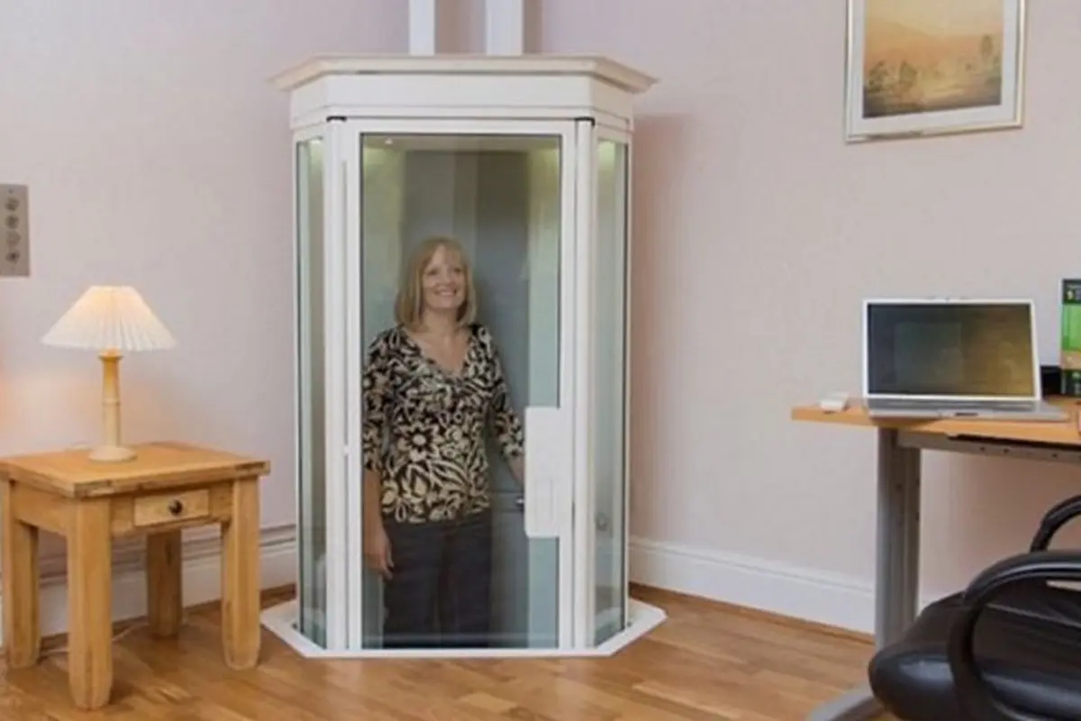 Elevator Unik Ala Film "Star Trek"