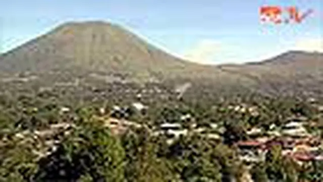 Gunung Lokon Masih Berbahaya