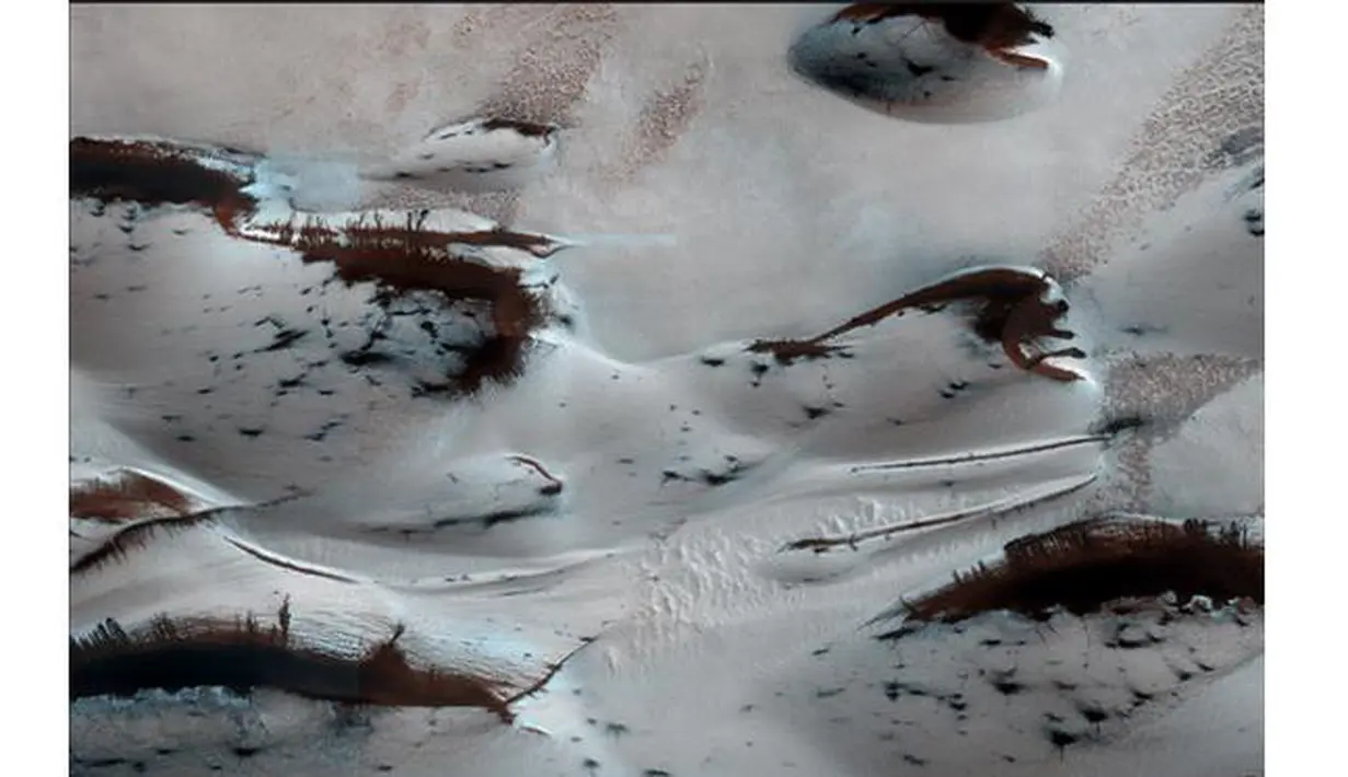 Paling utara bukit pasir Mars. (businessweek.com)