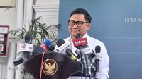 Menteri Koordinator (Menko) Bidang Pemberdayaan Masyarakat Muhaimin Iskandar saat ditemui di Kompleks Istana Kepresidenan Jakarta, Selasa (26/11/2024). (Liputan6.com/Lizsa Egeham)