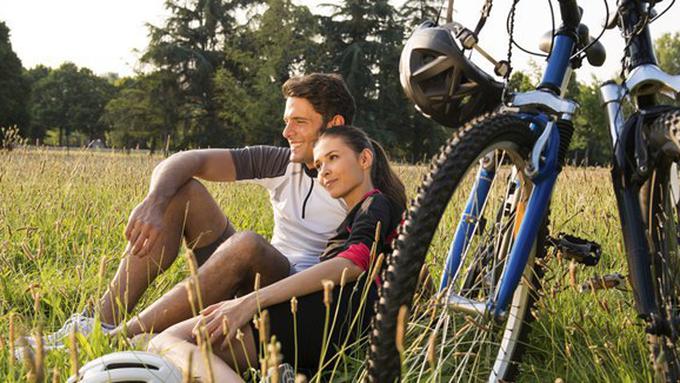 950+ Gambar Romantis Bersepeda Gratis