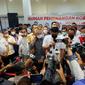 Bobby Nasution memberikan keterangan pers di Rumah Pemenangan