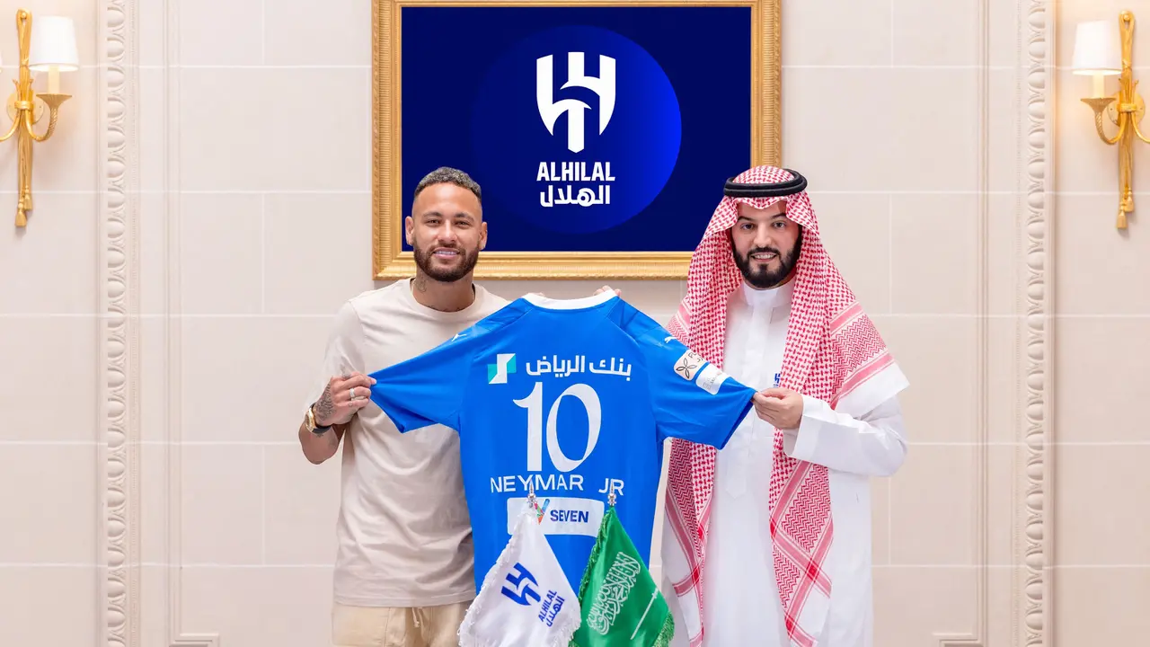 Foto: Penampakan Neymar Berseragam Al-Hilal, Jerseynya Laku Keras