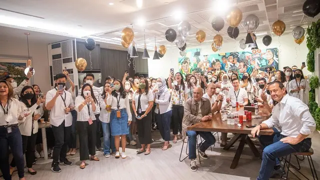 Rayakan Bersama Karyawan, Ini 7 Potret Ulang Tahun Irwan Mussry yang ke 60