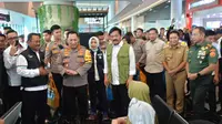 Menko Polhukam, Kapolri dan Panglima TNI Tinjau Persiapan Mudik di Pelabuhan Merak. (Senin, 01/04/2024). (Yandhi Deslatama/Liputan6.com).