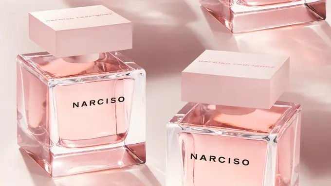 Aroma Feminin yang Menggoda Sebening Kristal di Momen Natal dengan Parfum Terbaru dari Narciso