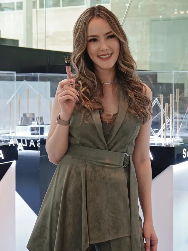 Rewel Soal Pilihan Lipstik Matte, Ini Trik Cathy Sharon Menemukannya