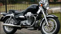 Sepeda motor Black Moto Gucci California 1100. (Moto.Zombdrive.com)