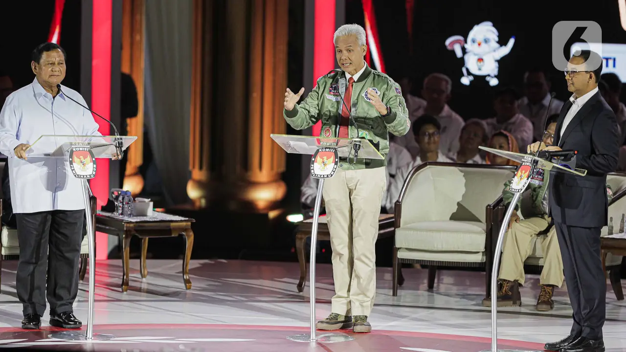 Potret Ketiga Capres Saling Menanggapi Argumen pada Debat Ketiga Pemilu 2024